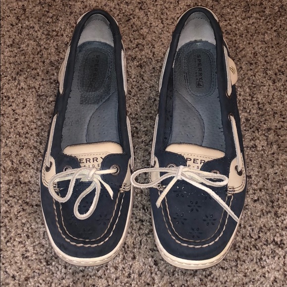 Women’s Sperrys Size 7 - Picture 1 of 5
